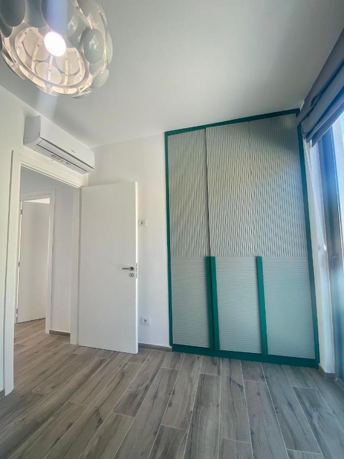 Turquoise Aarohi By Damm's Apartamento Gjilek